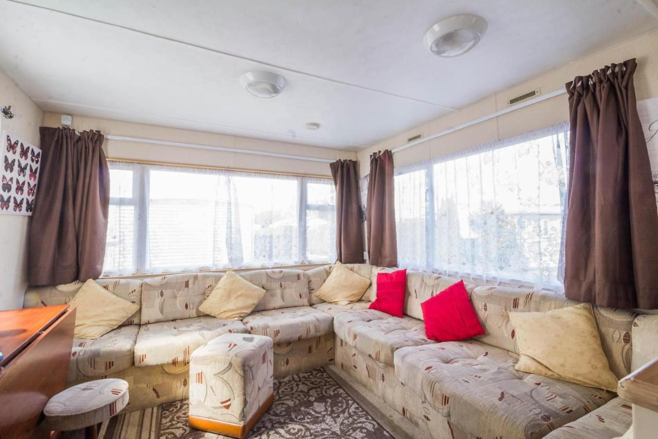 Great 8 Berth Caravan For Hire At Southview Holiday Park In Skegness Ref 33025E Екстер'єр фото