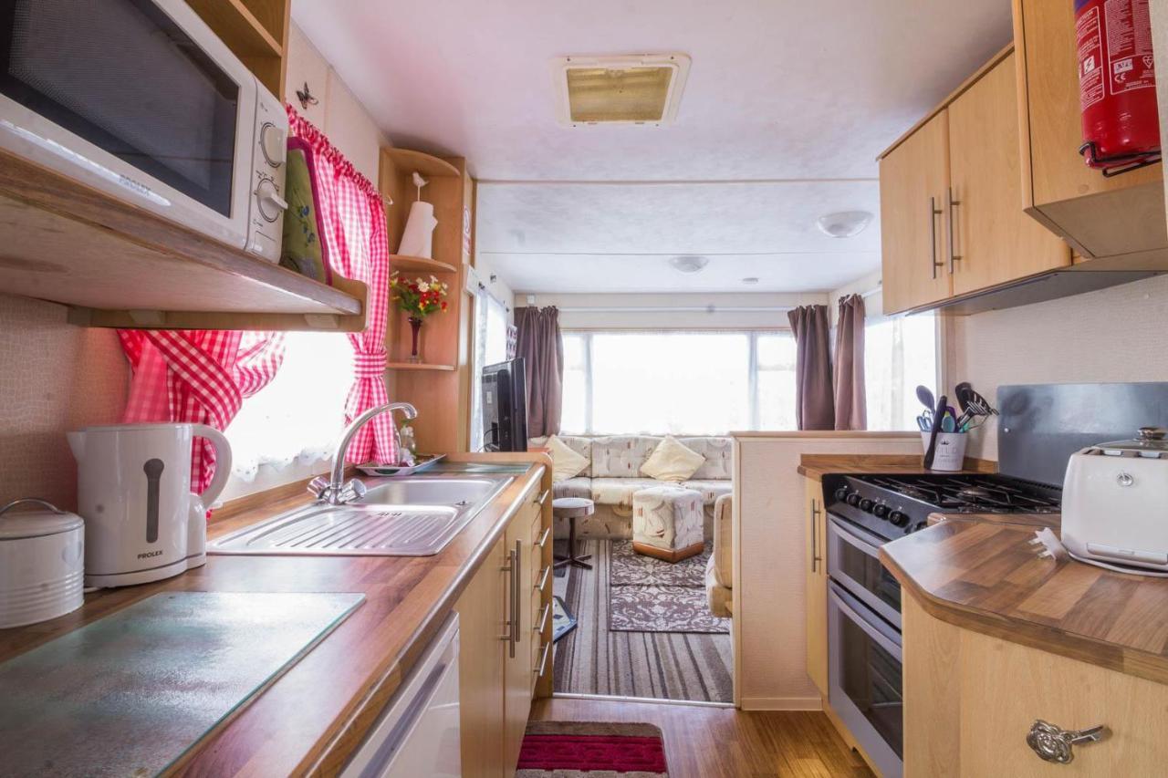 Great 8 Berth Caravan For Hire At Southview Holiday Park In Skegness Ref 33025E Екстер'єр фото